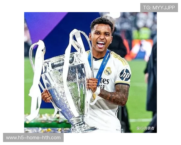 皇马长传精确落点,罗德里戈过掉一人后被抢断 皇马长传精确落点,罗德里戈过掉一人后被抢断