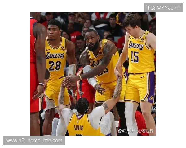 湖人团队在关键时刻展现老将作用稳住局面