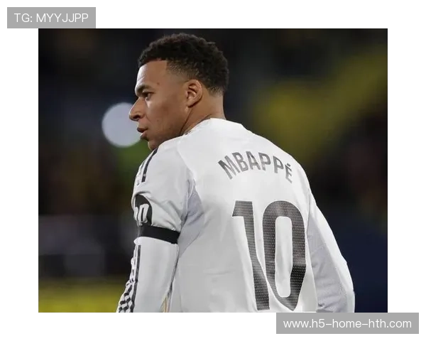 姆巴佩直插肋部高速推进难以阻挡的启示：新一代风影X系列运动鞋的速度叙事