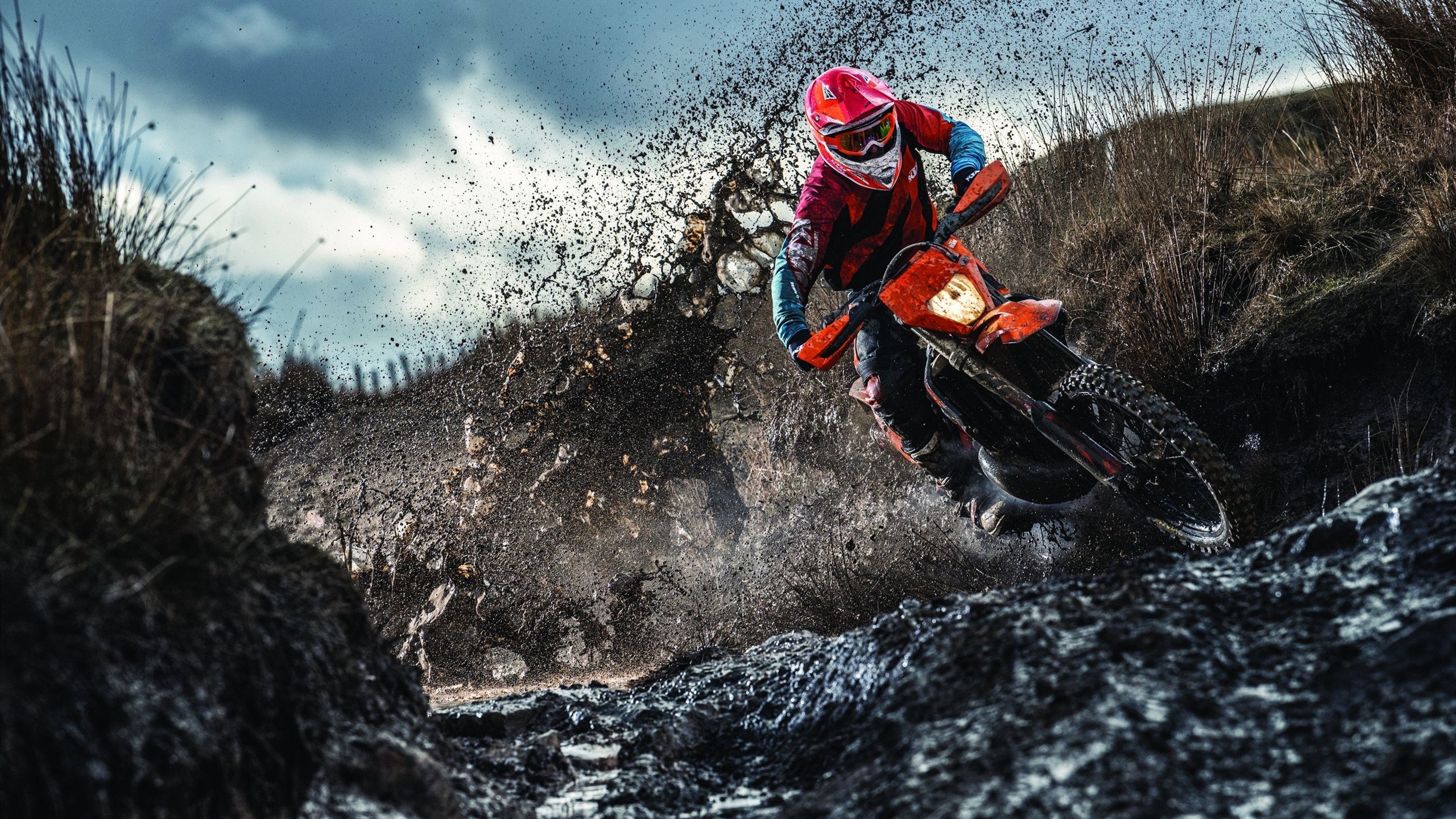 世界杯：多场比赛超过10分钟补时 新规对临场战术影响深远