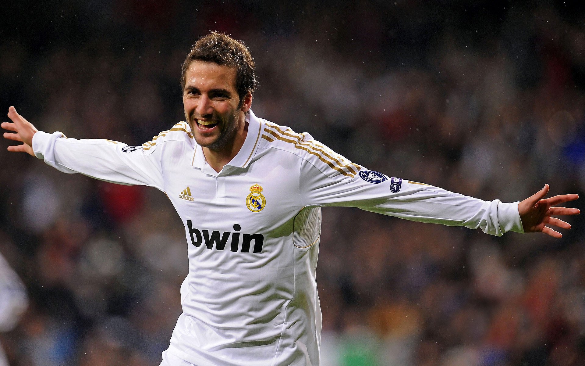 校园足球晨训联赛 日出前吹响开球哨声